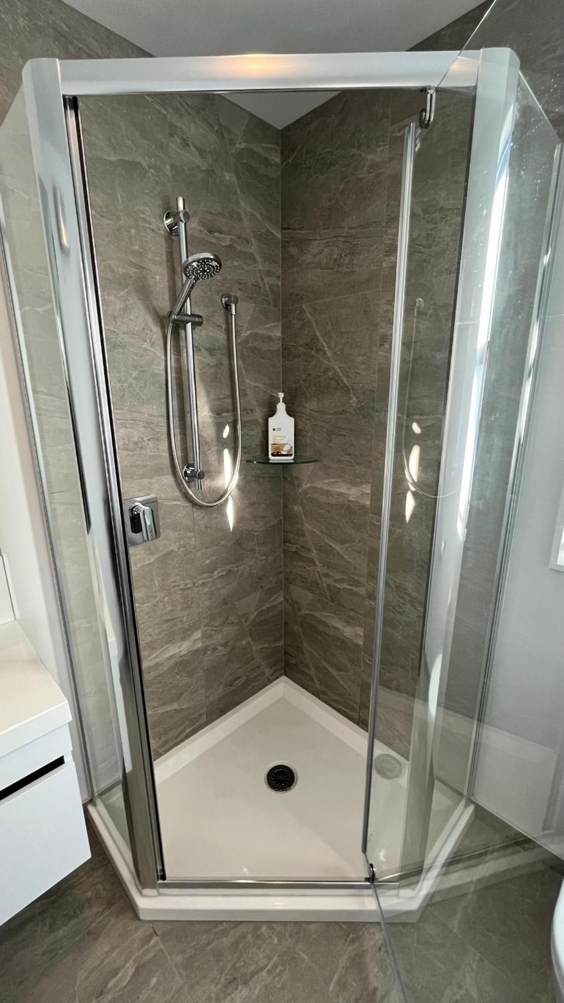 Luxury 2 Bedroom By St James Park 크라이스트처치 외부 사진